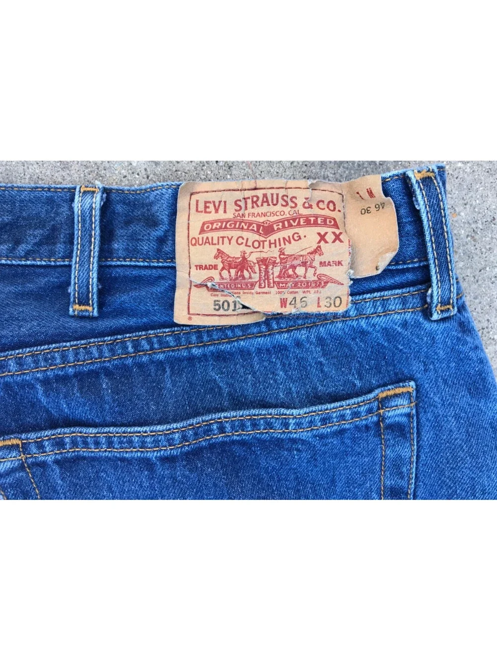 Levi Strauss 501 Jeans  46x30 Button Fly Dark Blue Denim Straight Leg Lite Fade